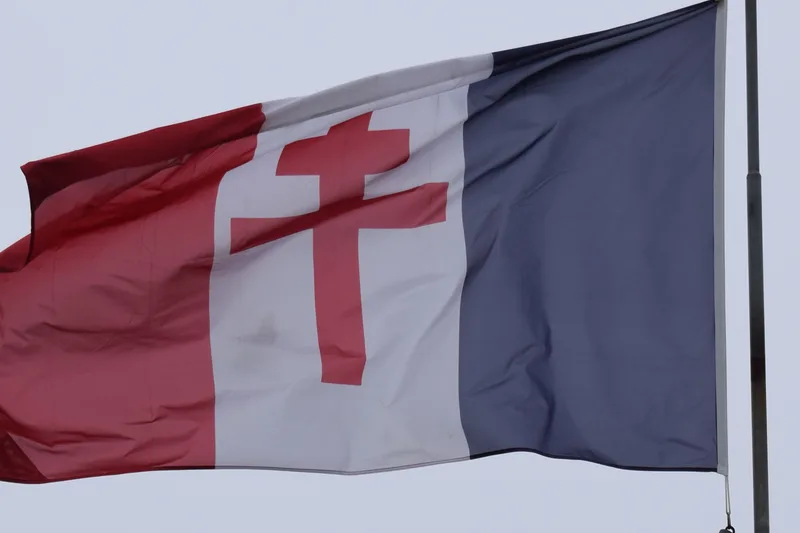 Insigne de la croix de la Libération créée par le général de Gaulle en 1940