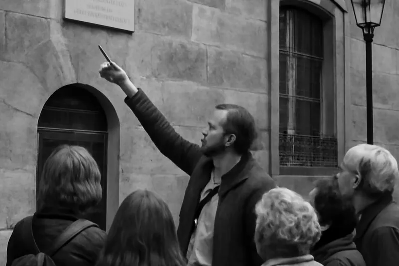 Rue parisienne empruntée par les blindés de la 2e DB en août 1944